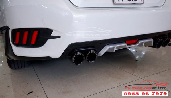 Độ Pô Akrapovic Đôi Cho Honda Civic Tại TPHCM