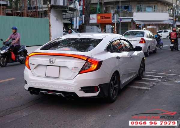 Độ Pô Akrapovic Đôi Cho Honda Civic Tại TPHCM