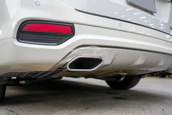 Độ Pô Cho Xe Kia Sedona 2020 Mẫu Pô Vuông Cao Cấp