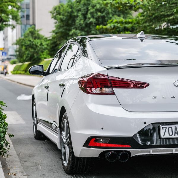 Độ Pô Đôi Akrapovic xe Hyundai Elantra 2019-2020