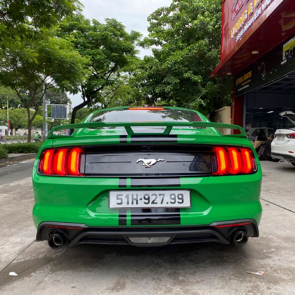 Lắp Đặt Pô Nguyên Cây Cho Xe Ford Mustang 2.3 Turbo Hiệu Batec Cao Cấp