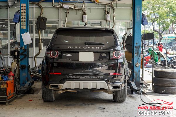 Độ Lip Kết Hợp Pô Vuông Xe Land Rover Tại TPHCM