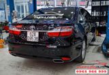 Độ pô xe Toyota Camry mẫu pô vuông Audi