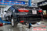 Độ pô xe Toyota Camry mẫu pô vuông Audi