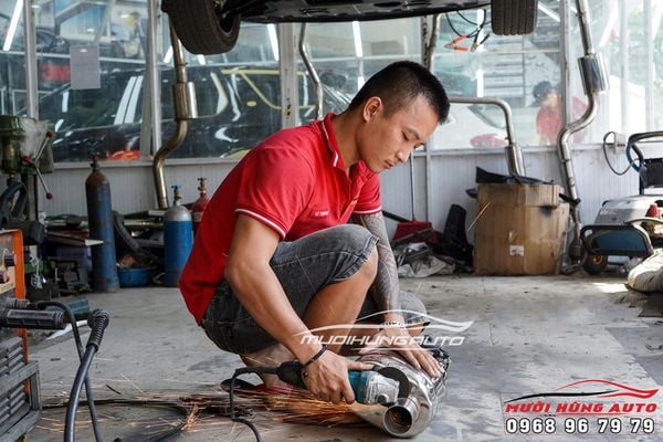 Độ Pô Akrapovic Kết Hợp Líp Và Van On/ Off Cho Xe Hyundai Elantra 2019 - 2021