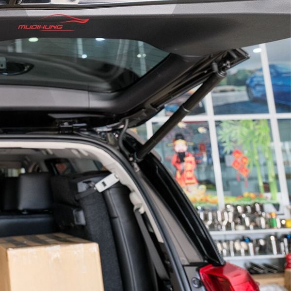 Cốp Điện Ô Tô Toyota Innova