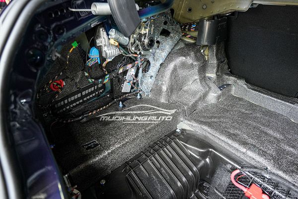 Dán Cách Âm Chống Ồn Thương Hiệu DrArtex Cho Xe Mercedes C300 2022
