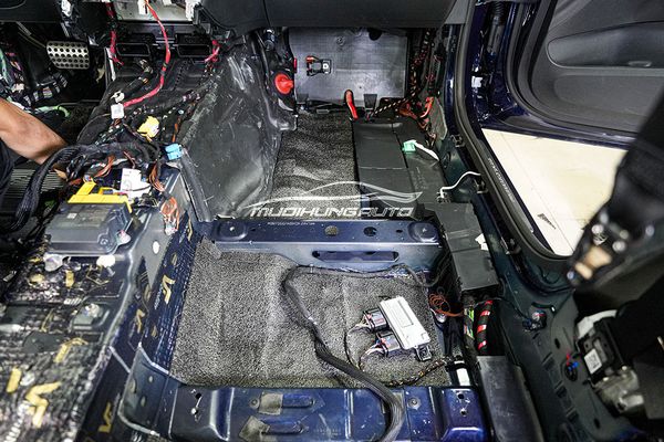 Dán Cách Âm Chống Ồn Thương Hiệu DrArtex Cho Xe Mercedes C300 2022