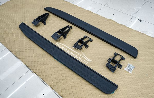 Lắp Bệ Bước Chân Chất Lượng Cho Xe Range Rover