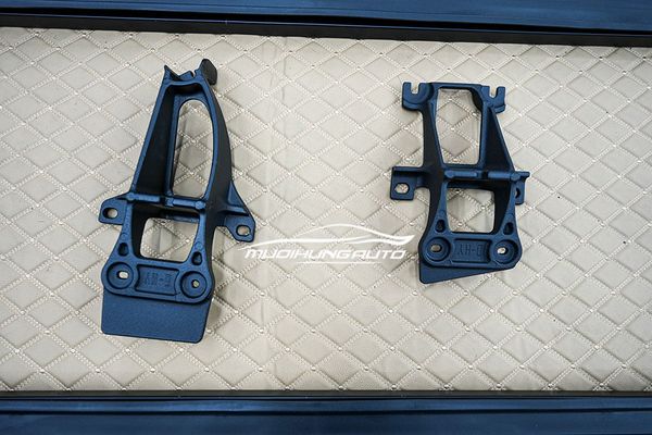 Lắp Bệ Bước Chân Chất Lượng Cho Xe Range Rover
