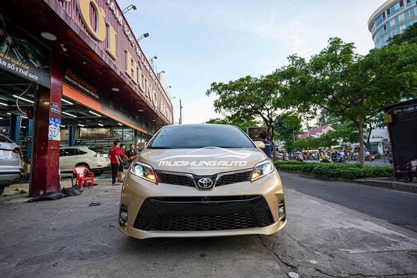 Toyota Sienna 2010 - 2018 Lên Đời 2021