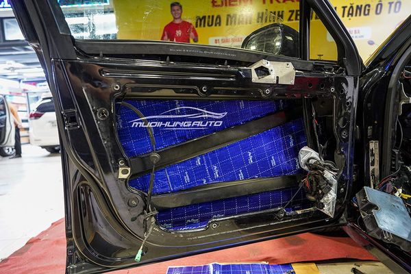 Cách Âm Chống Ồn DrARTEX Cho Xe Bentley 2009