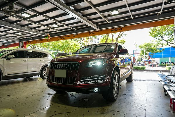 Độ Bi Led Gầm AES Q8 Pro Chính Hãng Cho Xe Audi Q7 2012