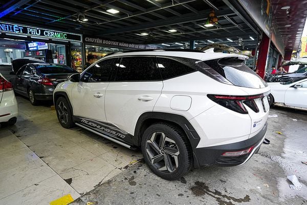 Lắp Bệ Bước Cố Định Cho Xe Hyundai Tucson 2022