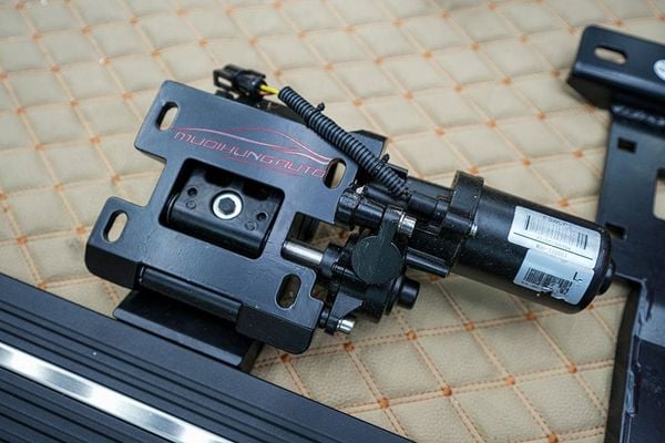 Lắp Bệ Bước Điện Cho Xe Hyundai Tucson 2016 - 2018