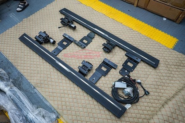 Lắp Bệ Bước Điện Cho Xe Hyundai Tucson 2016 - 2018