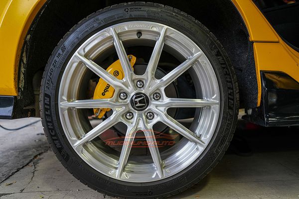Gắn Ốp Má Phanh Brembo Cho Xe Honda Civic 2018