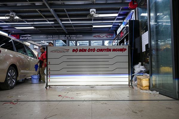 Độ Đèn Bi Gầm AES Q8 Pro Cho Xe Kia Carnival 2022