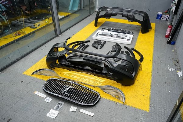 Body Kit Cho Xe Mercedes GLS Lên Đời Maybach GLS 600 2022