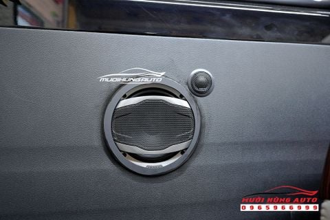 Độ Nội Thất Cho Hyundai Solati Theo Phong Cách Limousine Cao Cấp