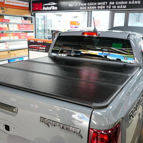 Gắn Nắp Thùng Gập Ba Tấm Cao Cấp Cho Xe Ford Ranger Raptor