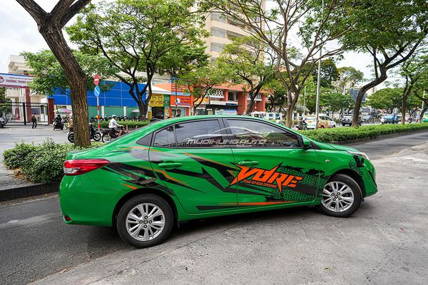 Dán Tem Hông Trang Trí Cho Xe Toyota Vios