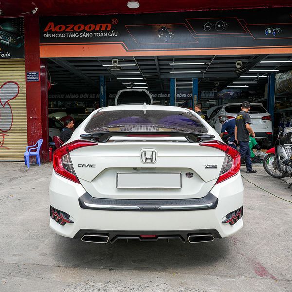 Độ Pô Mẫu Vuông Cao Cấp Cho Xe Honda Civic 2019