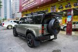 Gắn Ốp Lốp Dự Phòng Cho Xe Land Rover Defender 2023