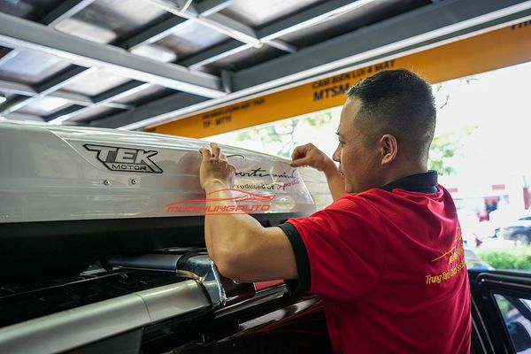 Gắn Cốp Nóc Phi Thuyền 460L Cho Xe Suzuki XL7 2022