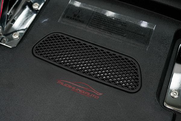 Bàn Xếp Lưng Ghế Carbon Cao Cấp Cho Xe Lexus