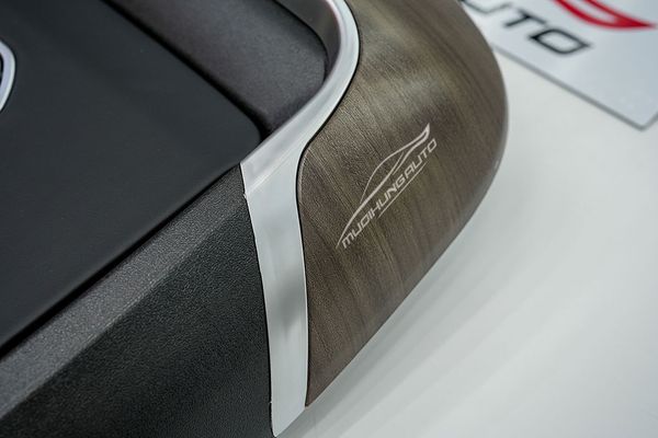 Bàn Xếp Lưng Ghế Cao Cấp Cho Xe Lexus