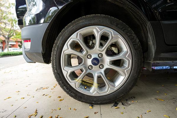 Xe Ford Ecosport 2019 Lắp Cảm Biến Áp Suất Lốp Android – Ellisafe ADI4