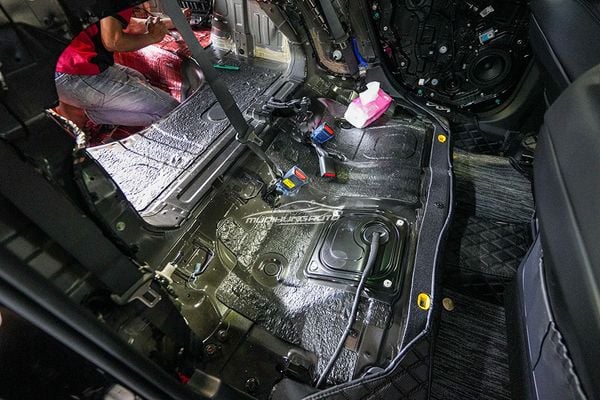 Dán Cách Âm Chống Ồn Thương Hiệu DrArtex Cho Xe Kia K5 2022