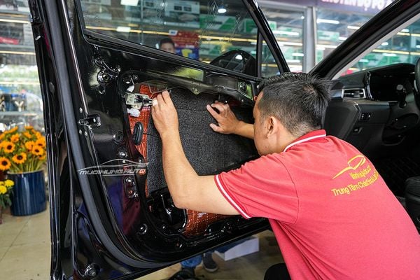 Dán Cách Âm Chống Ồn Thương Hiệu DrArtex Cho Xe Kia K5 2022