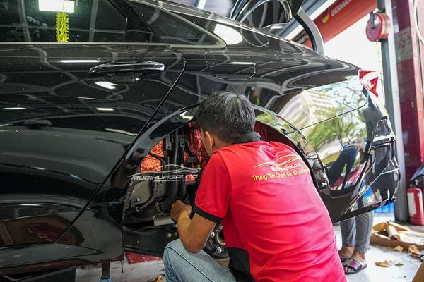 Dán Cách Âm Chống Ồn Thương Hiệu DrArtex Cho Xe Kia K5 2022