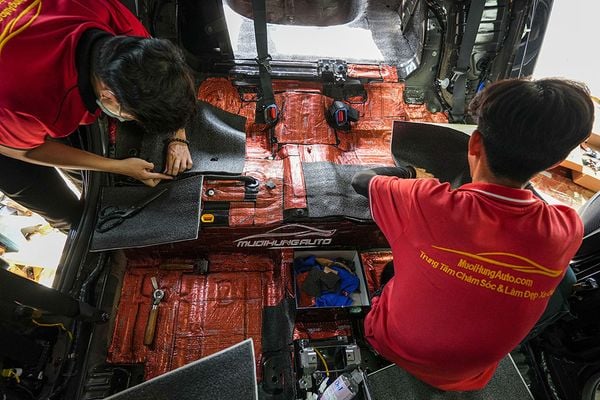 Dán Cách Âm Chống Ồn Thương Hiệu DrArtex Cho Xe Kia K5 2022