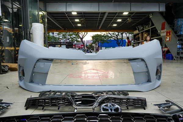 Toyota Sienna 2010 - 2018 Lên Đời 2021