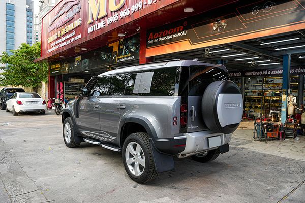 Lắp Bệ Bước Chân Cao Cấp Cho Xe Land Rover Defender 2022