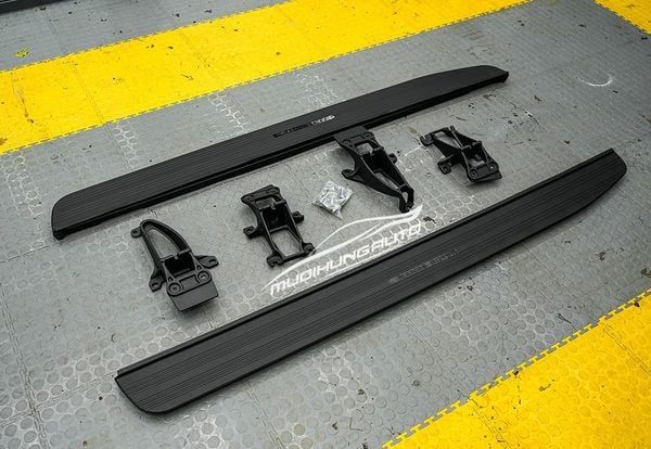 Lắp Đặt Bệ Bước Chân Cao Cấp Cho Xe Range Rover Sport 2020 - 2022