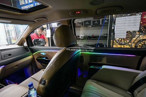 Độ Led Nội Thất Ma Trận Cao Cấp Cho Xe Kia Sedona 2020