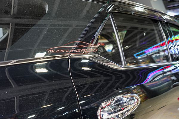 Lắp Viền Chân Kính Cao Cấp Cho Xe Toyota Fortuner 2019