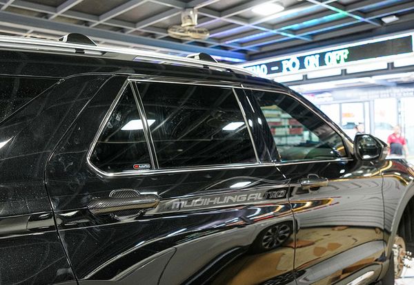 Lắp Phụ Kiện Ốp Tay Cầm Và Chén Cửa Cho Xe Ford Explorer 2022
