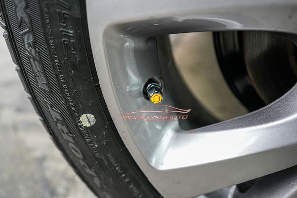 Gắn Cảm Biến Áp Suất Lốp Ellisafe TPMS iCar TN405 Cho Xe Mazda Cx30 2022