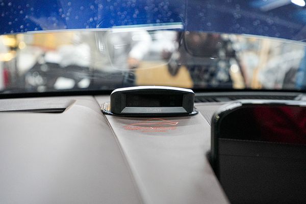 Gắn Cảm Biến Áp Suất Lốp Ellisafe TPMS iCar TN405 Cho Xe Mazda Cx30 2022