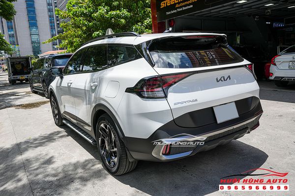 Lắp Bệ Bước Cao Cấp Cho Xe Kia Sportage 2022