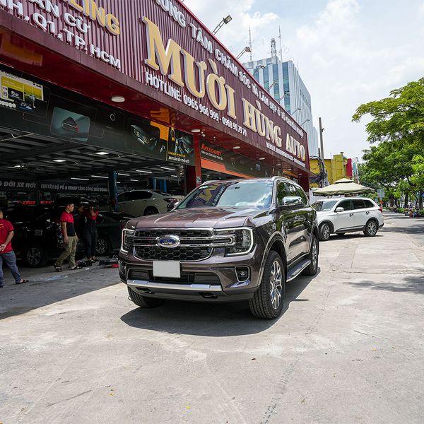 Dán Phim Cách Nhiệt 3M Chính Hãng Cho Xe Ford Everest 2022