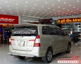 Đuôi cá Toyota Innova có đèn