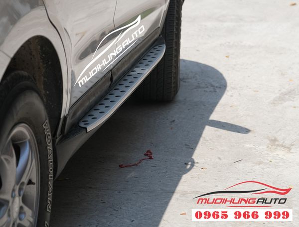 Bệ bước Hyundai Santafe 2008-2012