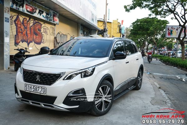 Gắn Bệ Bước Mẫu 03 Sọc Có Chữ Chính Hãng Xe Peugeot 5008