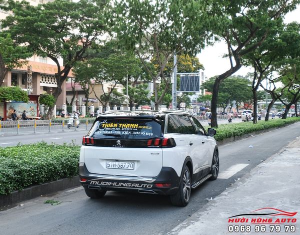 Gắn Bệ Bước Mẫu 03 Sọc Có Chữ Chính Hãng Xe Peugeot 5008